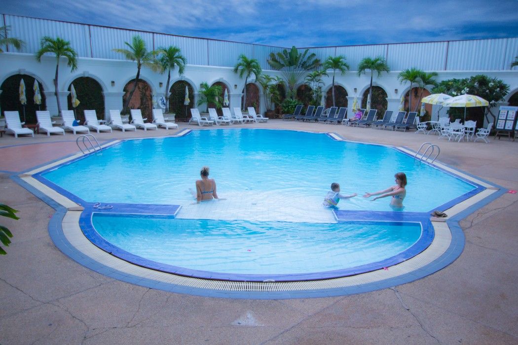 Grand Sole Pattaya Beach Hotel ภายนอก รูปภาพ