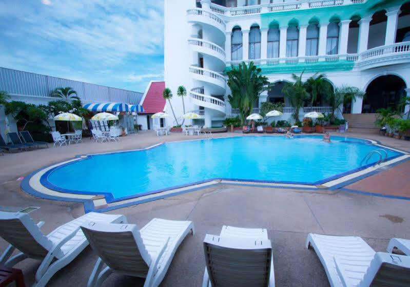Grand Sole Pattaya Beach Hotel ภายนอก รูปภาพ