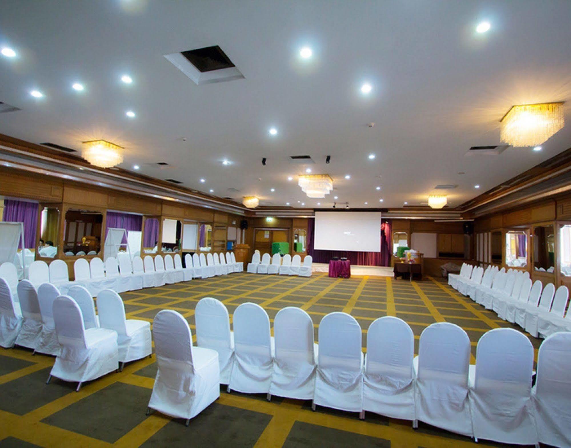 Grand Sole Pattaya Beach Hotel ภายนอก รูปภาพ