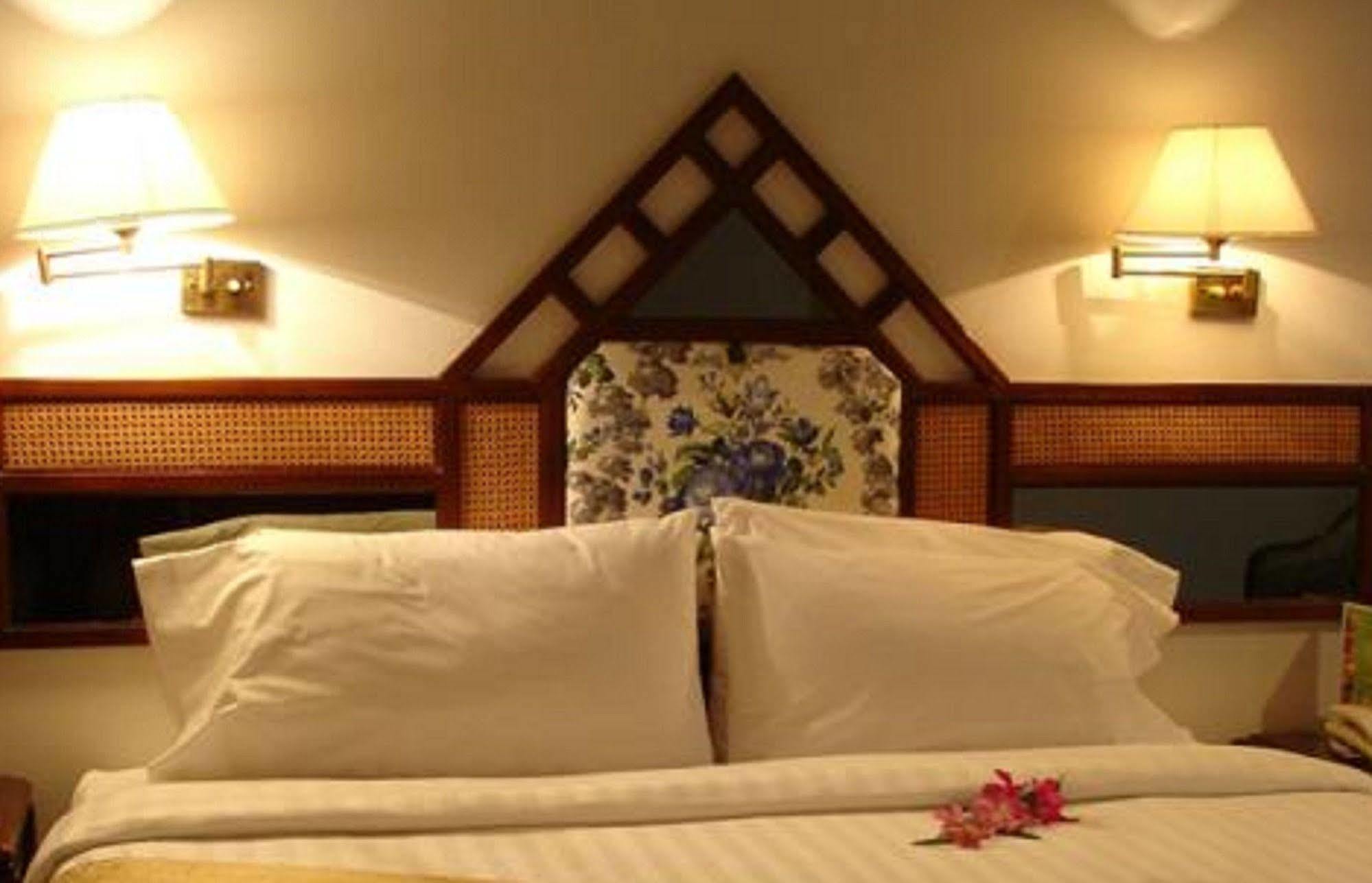 Grand Sole Pattaya Beach Hotel ภายนอก รูปภาพ